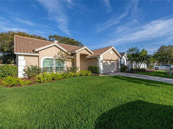4832 Queen Palm Ter NE