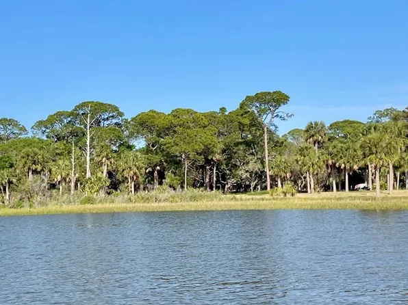  Airport Rd, Cedar Key, FL 32625