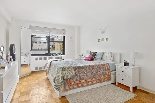 Sold by Compass | media 6