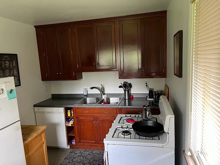 1374 Harpst St #2 — Photo 8