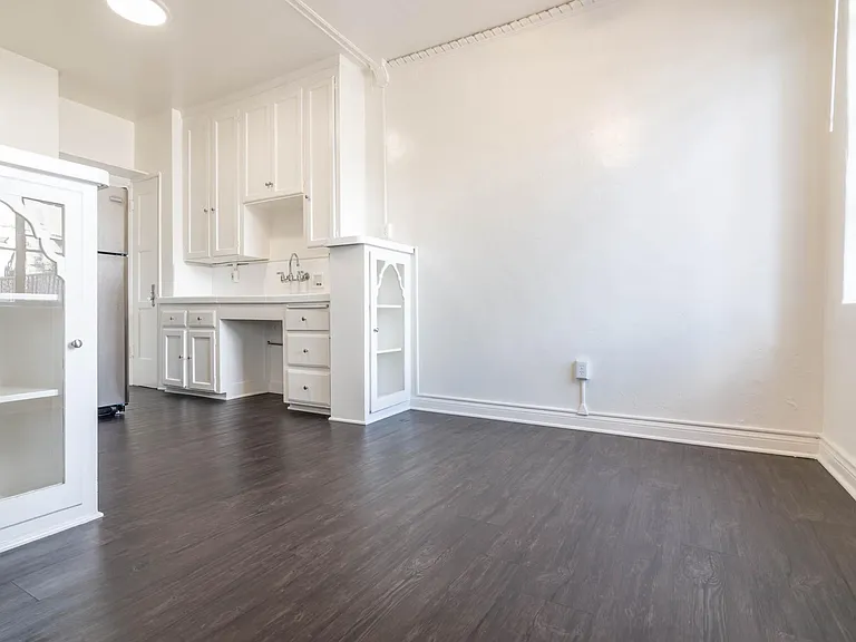 Linda Vista Apartments — Photo 16