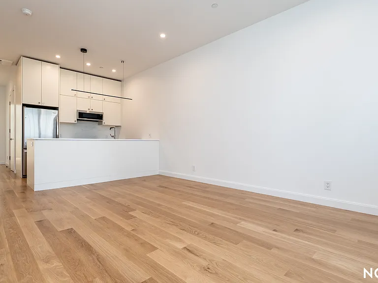 166 Eckford St #3 — Photo 3