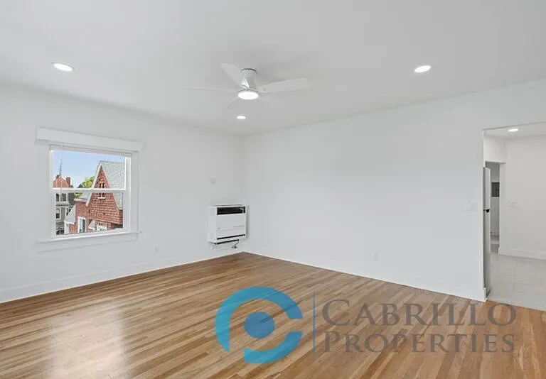 128 Kalmia St #5 — Photo 6