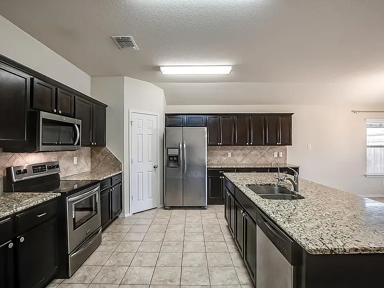5407 Two Brothers Ln — Photo 13
