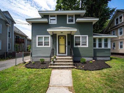 70 Olmsted Dr, Springfield, MA, 01108