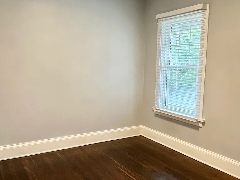 1448 Northland Ave — Photo 13