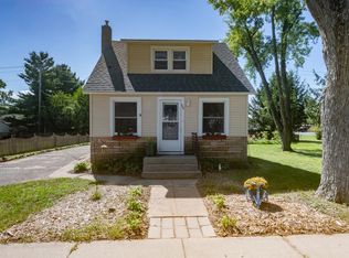444 Park Ave, Wild Rose, WI 54984