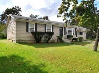 25 Coventry Dr, Coventry, RI 02816