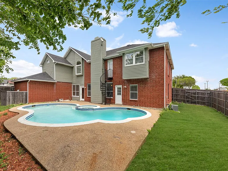 776 Monticello Cir — Photo 22