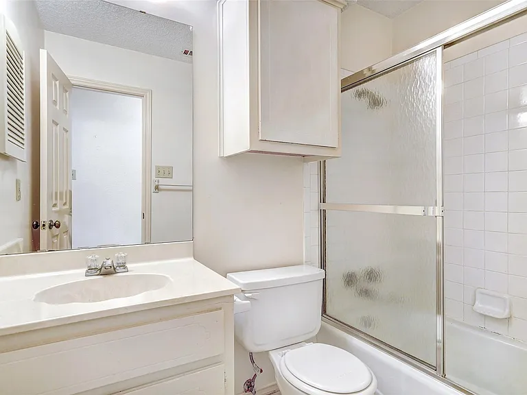 8704 Clearbrook Trl #A — Photo 19