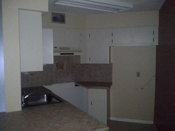 5th image of 3803 Atrium Dr #L4