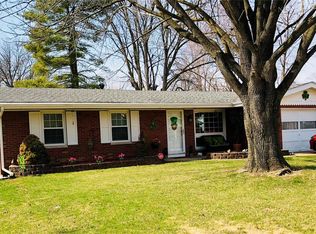 208 Vale Dr, Fairview Heights, IL 62208