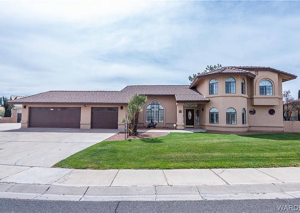 1st image of 855 Country Club Dr