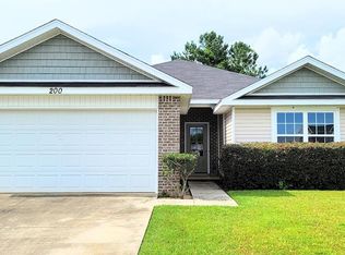 200 Thistlewood Dr, Dothan, AL 36301