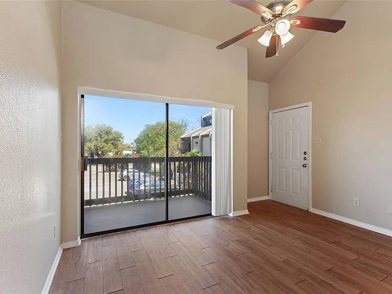601 Nelray Blvd #17 — Photo 6