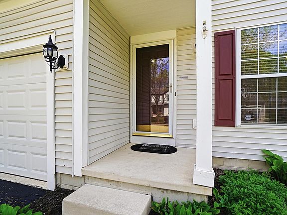 3rd image of 233 Dogwood Dr