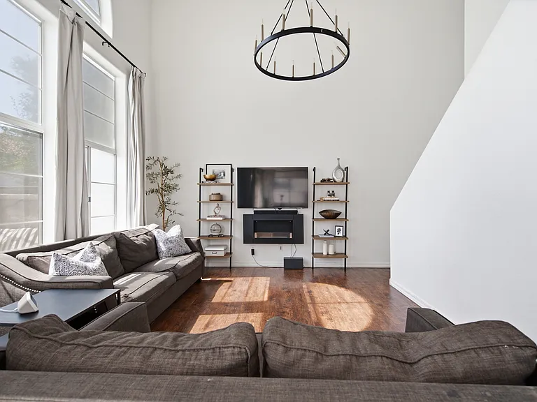 1195 W Salmon Ct — Photo 7