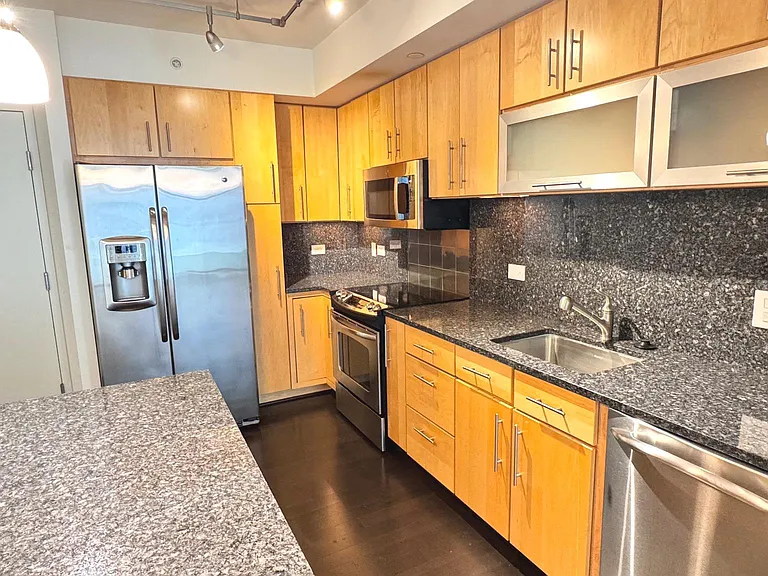 1025 1st St SE #614 — Photo 4