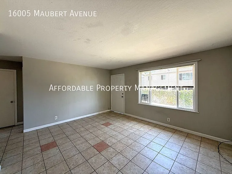 16005 Maubert Ave — Photo 5