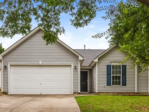 11902 Cheviott Hill Ln, Charlotte, NC 28213