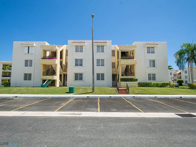 E-7 Continental Beach Resort #E-7 — Photo 5