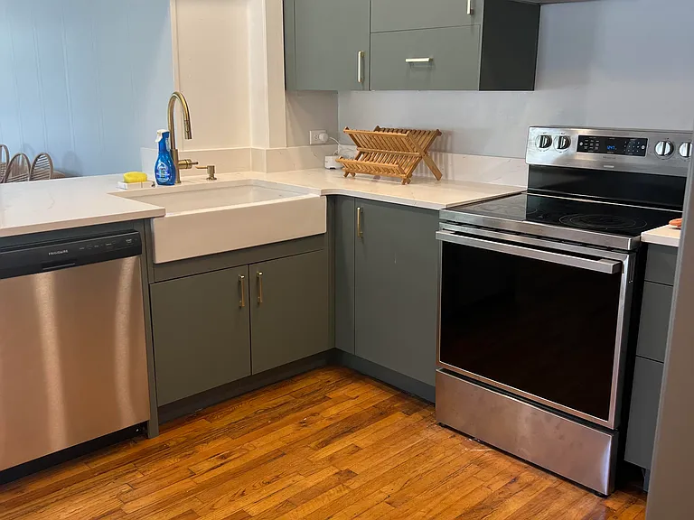 112 Hudson St #1 — Photo 20
