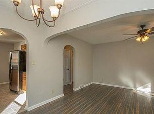 3918 8th Pl, Des Moines, IA 50313