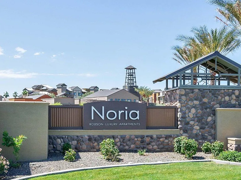 Noria Robson Luxury Apartments — Photo 56
