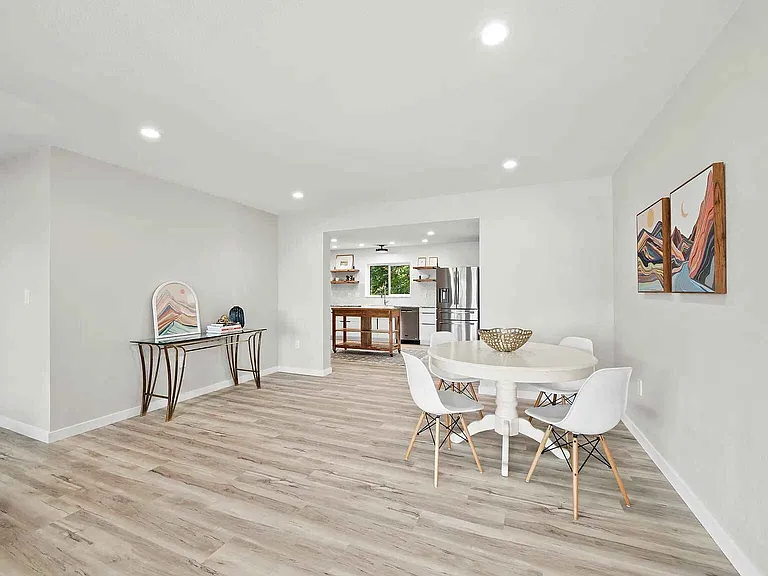 3142 Rose St — Photo 4