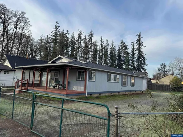 312 Enos St, Amity, OR 97101