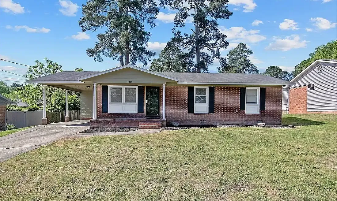 3 bed, 1111 sqft, $1,500 — Photo 1