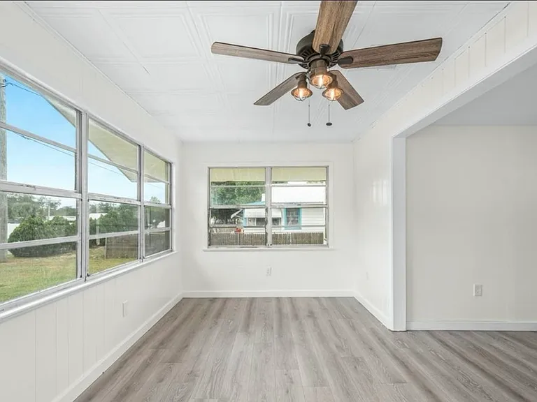 12 N Desoto Ave — Photo 5