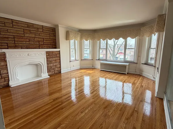 8545 S Drexel Ave, Chicago, IL 60619