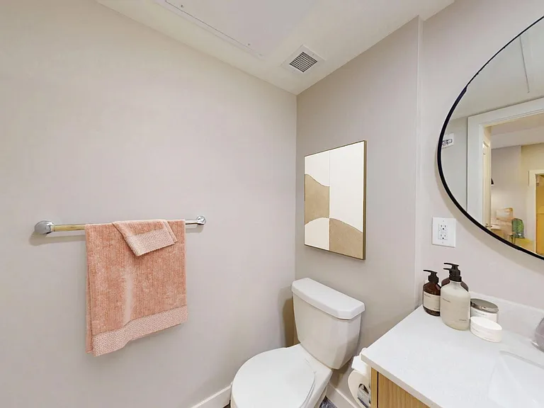 580 Ballantrae Dr — Photo 4