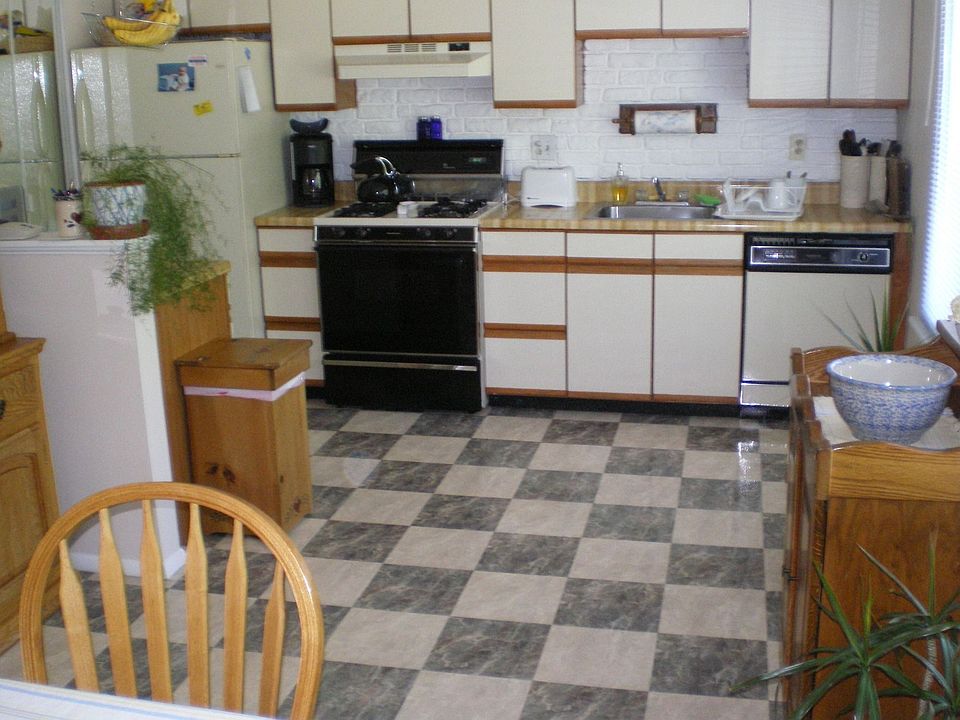 2nd image of 113 Vista Dr