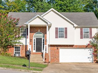 941 Cobbler Dr, Clarksville, TN 37040