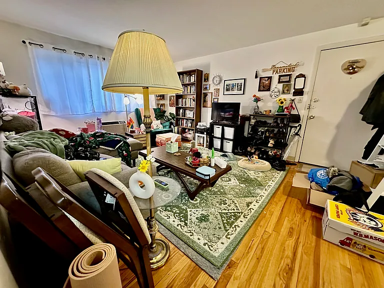 245 Kelton St #24 — Photo 10