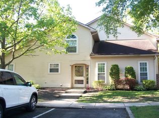 211 Royal Dr, Marlton, NJ