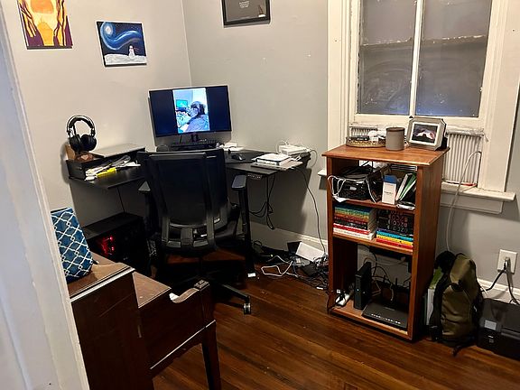 4th image of 2552 N Southport Ave APT 1F