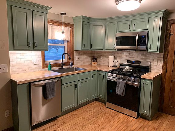 5th image of 2193 Derby Rd