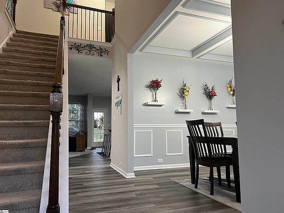 5th image of 209 E Fair Haven Ln
