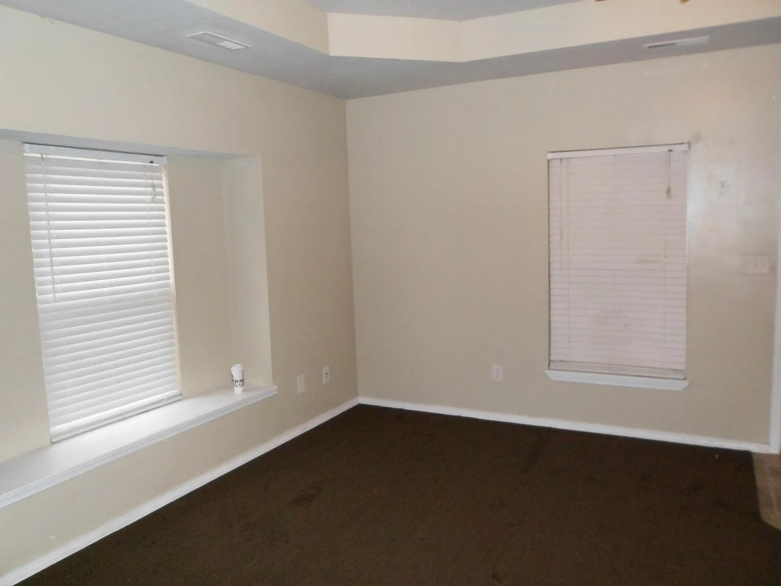 2 bed, 1.5 bath, 1000 sqft, $650 — Photo 2