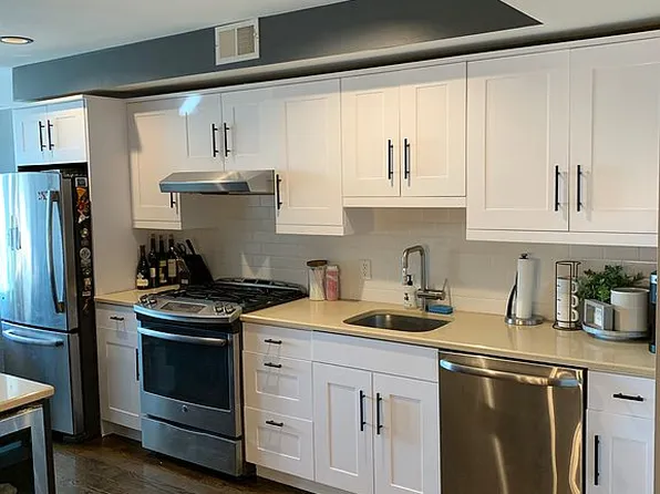 8917 River Rd, North Bergen, NJ 07047