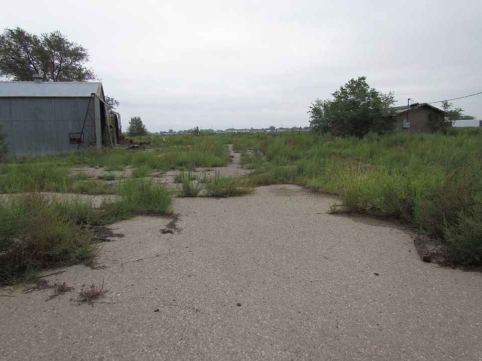 2nd image of 5711 S Sunset Ave