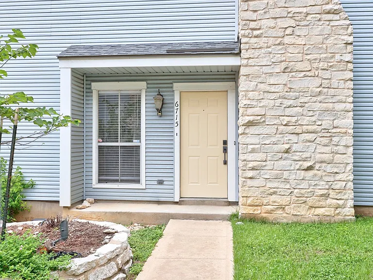 6715 Old Quarry Ln — Photo 2