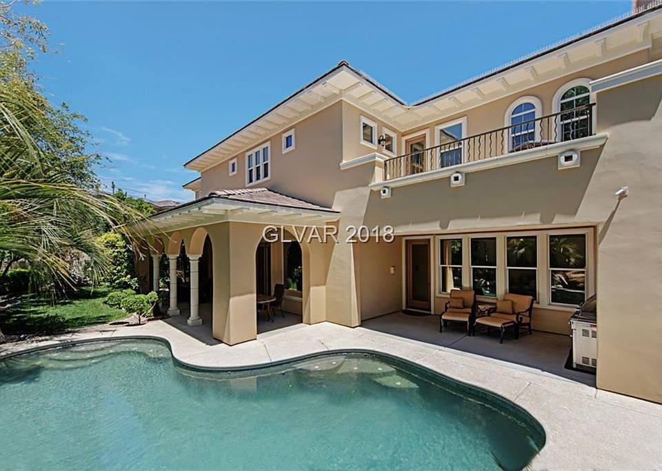 1st image of 129 S Royal Ascot Dr