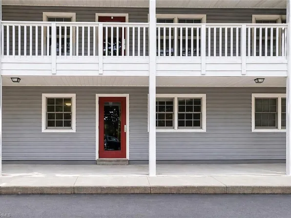 2890 Carriage Dr APT B, Winston Salem, NC 27106