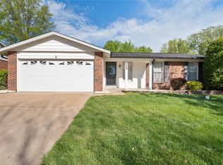 4563 Meadowford Dr, Saint Louis, MO