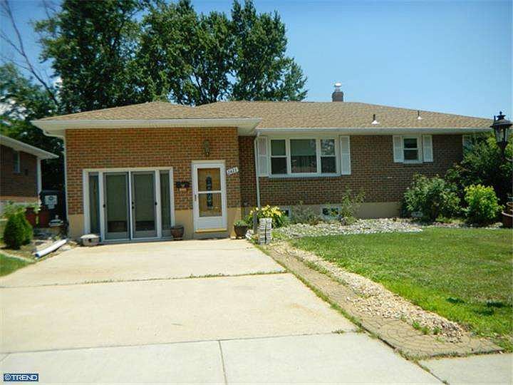 1st image of 2423 E Parris Dr