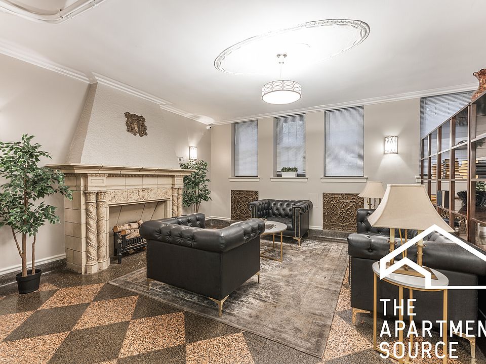 2nd image of 817 W Lakeside Pl APT 202